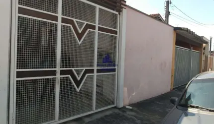 Casa com 2 quartos à venda na Vila Edmundo, Taubaté  por R$ 290.000