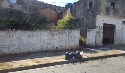 Excelente Terreno à venda, de esquina, com 270 metros, local de grande valorização, a 100 metros da