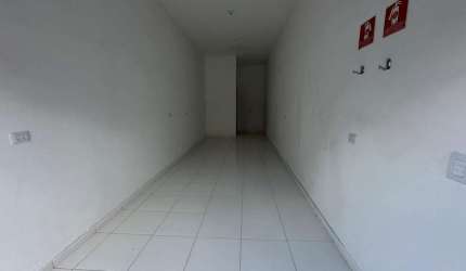 Loja com Excelente Acabamento no Jardim Presidente Dutra – Ideal para Começar com Sucesso!