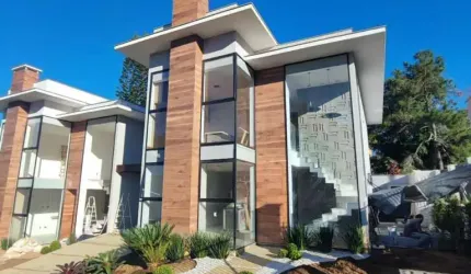 Casa em Condomínio para Venda em Teresópolis, Tijuca, 4 dormitórios, 1 suíte, 3 banheiros, 2 vagas