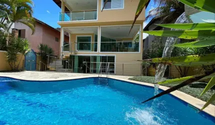CASA TRIPLEX CONDOMINIO FECHADO EM BERTIOGA ALTO PADRÃO - 6 SUITES PISCINA