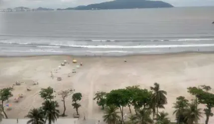 APARTAMENTO FRENTE AO MAR - SÃO VICENTE - AMPLO E AREJADO