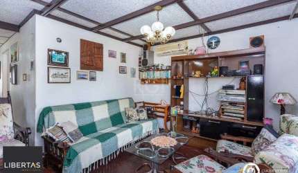 Casa para Venda - 93m², 4 dormitórios, sendo 1 suites, 4 vagas - Jardim Leopoldi