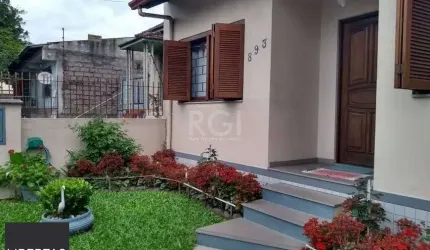 Casa para Venda - 230m², 4 dormitórios, sendo 1 suites, 2 vagas - Jardim Itu
