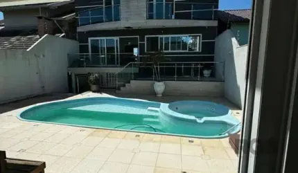 Casa de altíssimo padrão na zona norte de Porto Alegre.