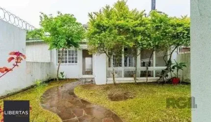 Casa 4 dormitórios para alugar Jardim Itu Porto Alegre/RS