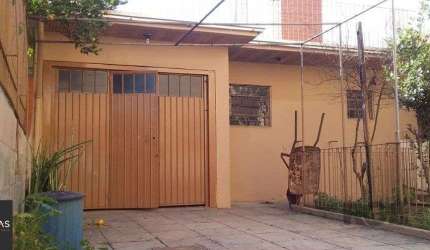 Casa no Sarandi de 4 dormitórios e 4 vagas
