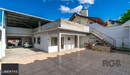 Casa no Sarandi de 2 dormitórios e 2 vagas
