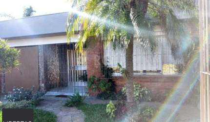 Casa para Venda - 217m², 3 dormitórios, sendo 1 suites, 4 vagas - Morro Santana