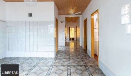 Casa para Venda - 50m², 2 dormitórios, 1 vaga - Cavalhada
