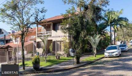 Casa com piscina para Venda , 4 dormitórios, sendo 1 suites, 3 vagas