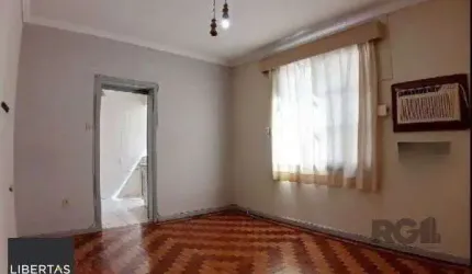 Apartamento no Bom Fim de 2 dormitórios desocupado