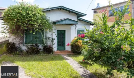 Casa para Venda - 300m², 3 dormitórios, Medianeira