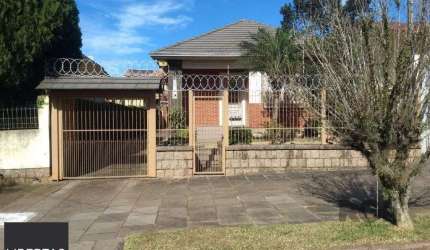 Casa de 168m² - 3 dormitórios, 3 vagas no bairro Nonoai