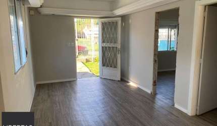 Casa de 2 dormitórios no bairro Santa Tereza