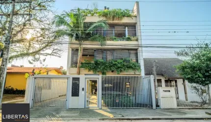 Apartamento Garden / 3 Dormitórios / Suíte / Amplo Pátio / Bairro Tristeza