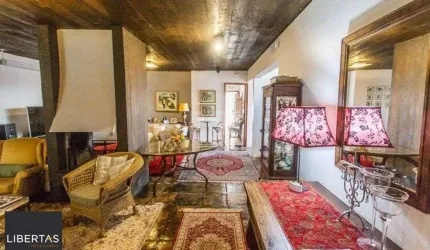 Casa para Venda - 400m², 3 dormitórios, sendo 1 suites, 5 vagas - Cristal