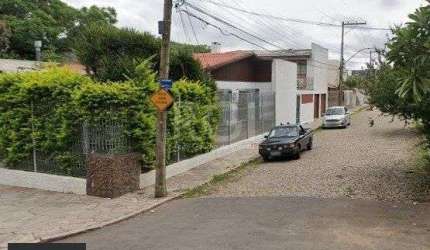 EXCELENTE casa térrea MAIS um loft construído em edícula anexa, com pátio.