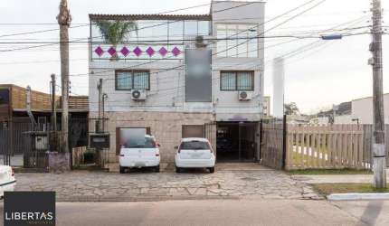 Sobrado para Venda - 300m², 3 dormitórios, sendo 1 suites, 3 vagas - Cavalhada