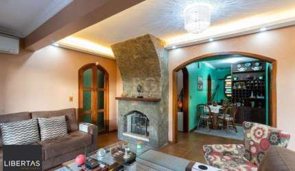Casa para Venda - 232.5m², 3 dormitórios, sendo 1 suites, 4 vagas - Nonoai