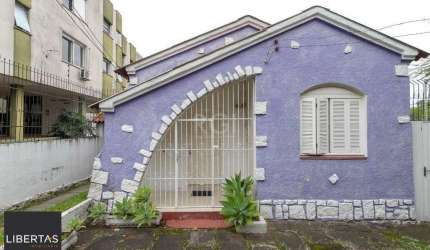 Casa para Venda - 0.01m², 5 dormitórios, 10 vagas - Petrópolis