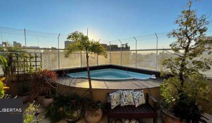 Cobertura duplex com piscina privativa, lareira e vista exclusiva