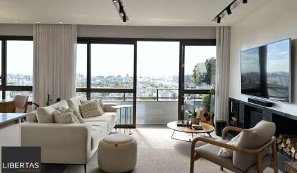 Apartamento no bairro Petrópolis de 2 dormitórios e 2 vagas