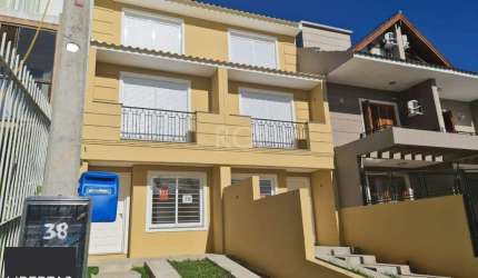Casa para Venda - 133m², 3 dormitórios, sendo 3 suites, 1 vaga - Guarujá