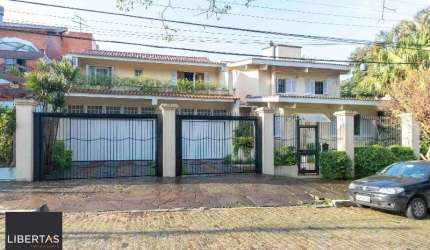 Casa para Venda - 420m², 5 dormitórios, sendo 2 suites, 6 vagas - Nonoai