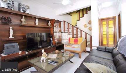 Casa para Venda - 259.5m², 4 dormitórios, sendo 1 suites, 3 vagas - Teresópolis