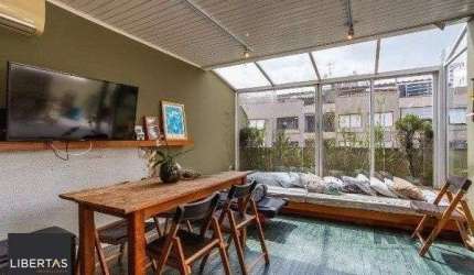Bela cobertura com 3 quartos, incluindo 1 suíte, 2 vagas de garagem em localizaç