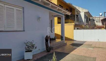Casa 3 dormitórios à venda Cavalhada Porto Alegre/RS
