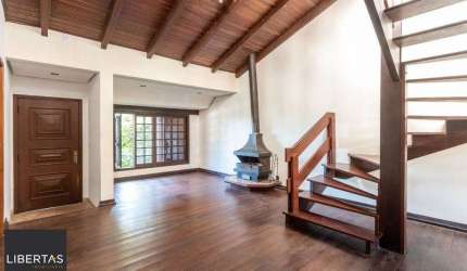 Casa para Venda - 280m², 3 dormitórios, sendo 1 suites, 2 vagas - Espirito Santo