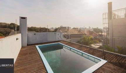 Casa para Venda - 300m², 3 dormitórios, sendo 1 suites, 4 vagas - Chácara das Pe