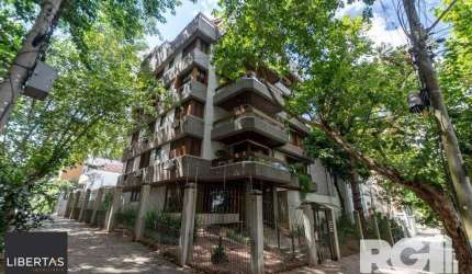 Apartamento Reformado! Com 3 dorm, sendo 1 suíte, 2 vagas na Rua Corte Real.