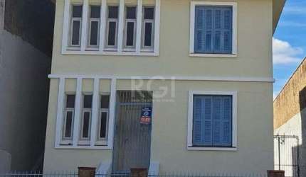 Casa comercial no 4 distrito