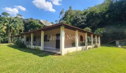 Linda Chácara com 3 dormitórios, 2 suítes, 10+ vagas