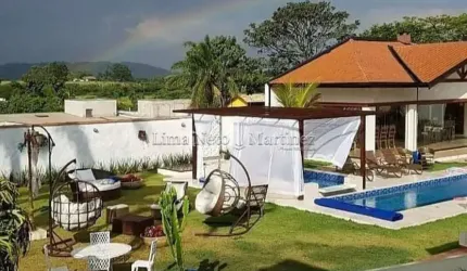 Casa 493 m2, 5 Dormitórios, 2 Suítes