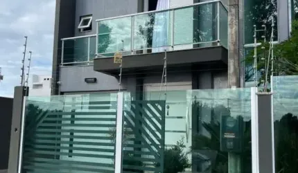 Excelete Sobrado Duplex no bairro Mon Serra em Canoas -RS
