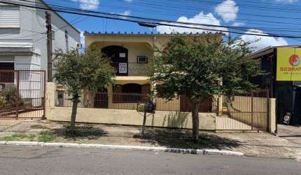 Sobrado 3 dormitorios Rua Alexandre de Gusmão Bairro estancia Velha Canoas - RS.