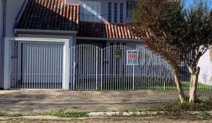 Sobrado 204,59m²  Área Privativa,  5 Dormitórios Bairro Nossa senhora Graças.