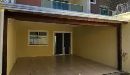 Casa Duplex com 4 quartos e moveis fixos projetados no Eusébio!