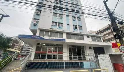Sala comercial para alugar no Kobrasol, São José  por R$ 3.500