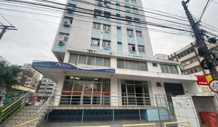 Sala comercial à venda no Kobrasol, São José  por R$ 750.000