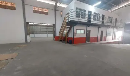Barracão / Galpão / Depósito para alugar na Serraria, São José  por R$ 18.000