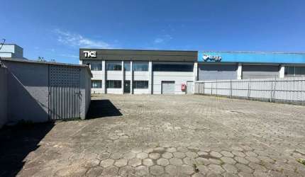 Barracão / Galpão / Depósito para alugar no Barreiros, São José  por R$ 30.000