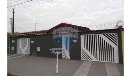 Casa com edícula no Jardim Novo I - Mogi Guaçu