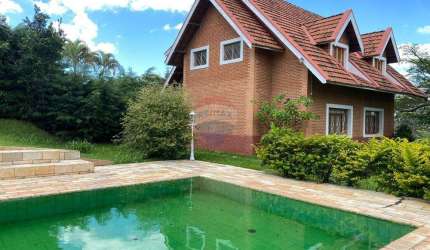 Chácara com Estilo e Conforto – Piscina, Pomar e Muito Espaço Verde