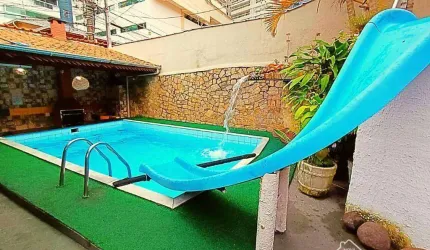 Sobrado com 4 quartos Canto do Forte em Praia Grande/SP
