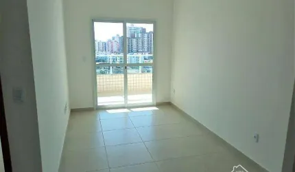 Apartamento à venda no bairro Ocian em Praia Grande/SP.
